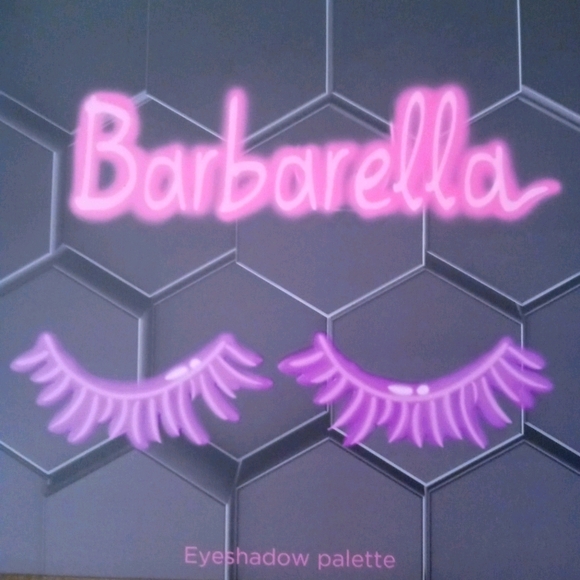 Barbarella Eyeshadow Pallete - Picture 1 of 6